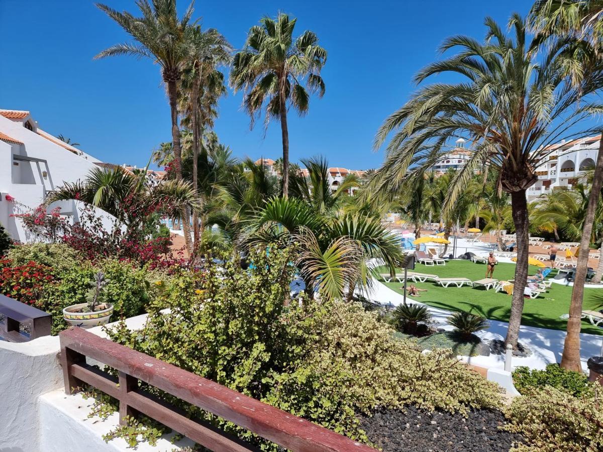 Studio Apartment No 1 Directly On The Beach And Sea, Terrace, Heated Pool, Wifi Playa de las Americas  Exterior foto