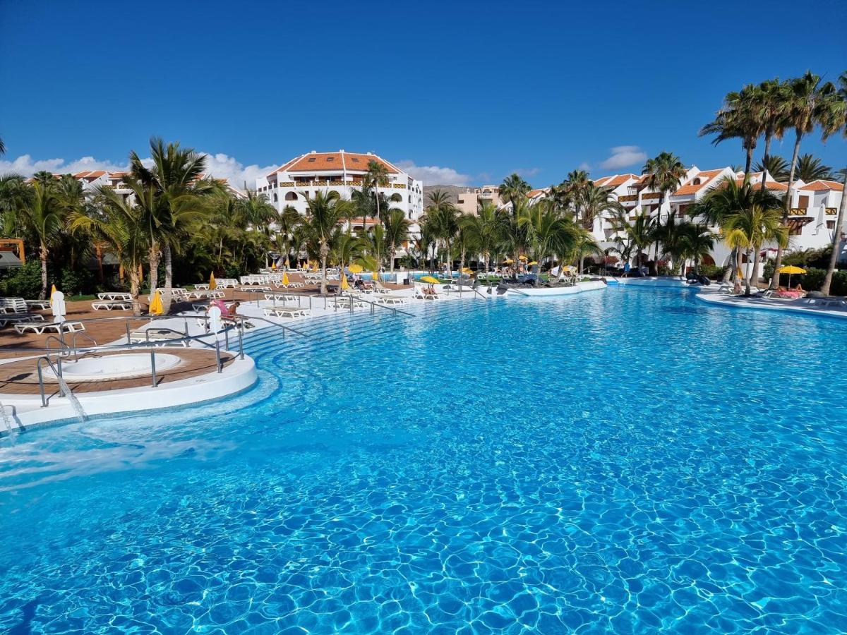 Studio Apartment No 1 Directly On The Beach And Sea, Terrace, Heated Pool, Wifi Playa de las Americas  Exterior foto