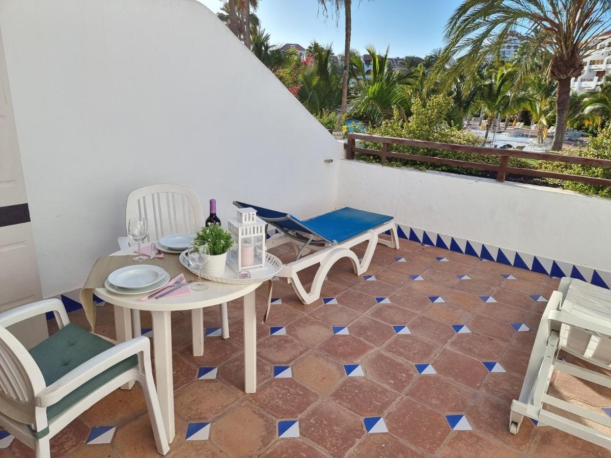 Studio Apartment No 1 Directly On The Beach And Sea, Terrace, Heated Pool, Wifi Playa de las Americas  Exterior foto