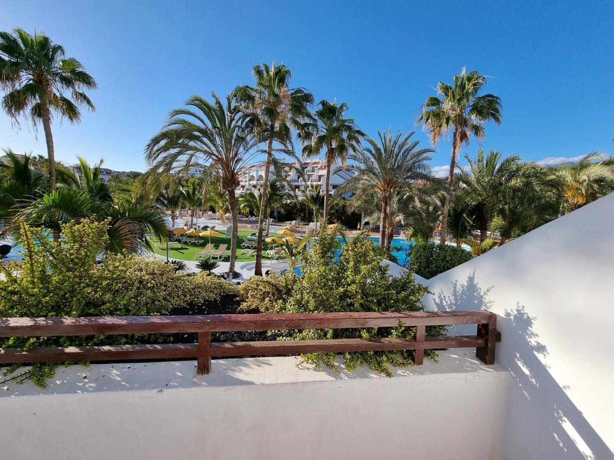 Studio Apartment No 1 Directly On The Beach And Sea, Terrace, Heated Pool, Wifi Playa de las Americas  Exterior foto