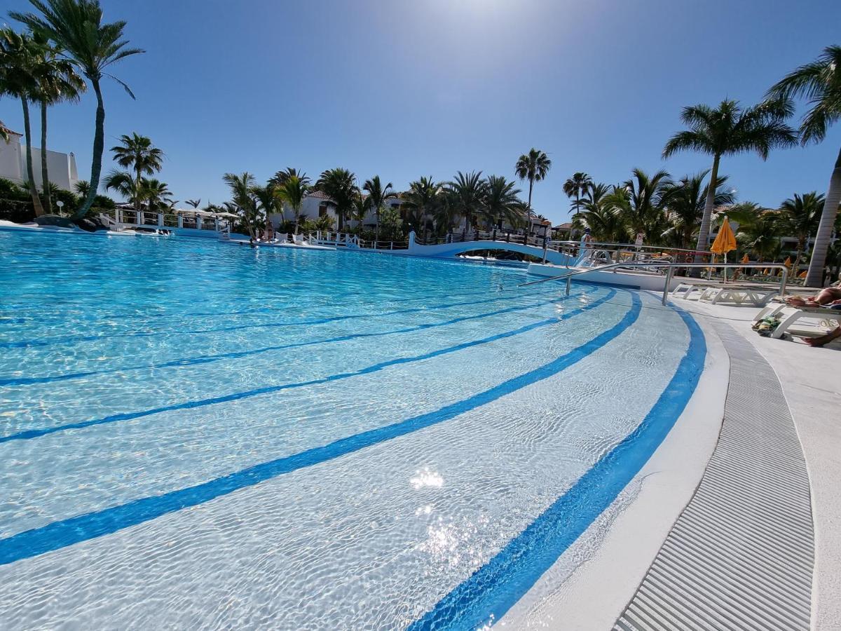 Studio Apartment No 1 Directly On The Beach And Sea, Terrace, Heated Pool, Wifi Playa de las Americas  Exterior foto